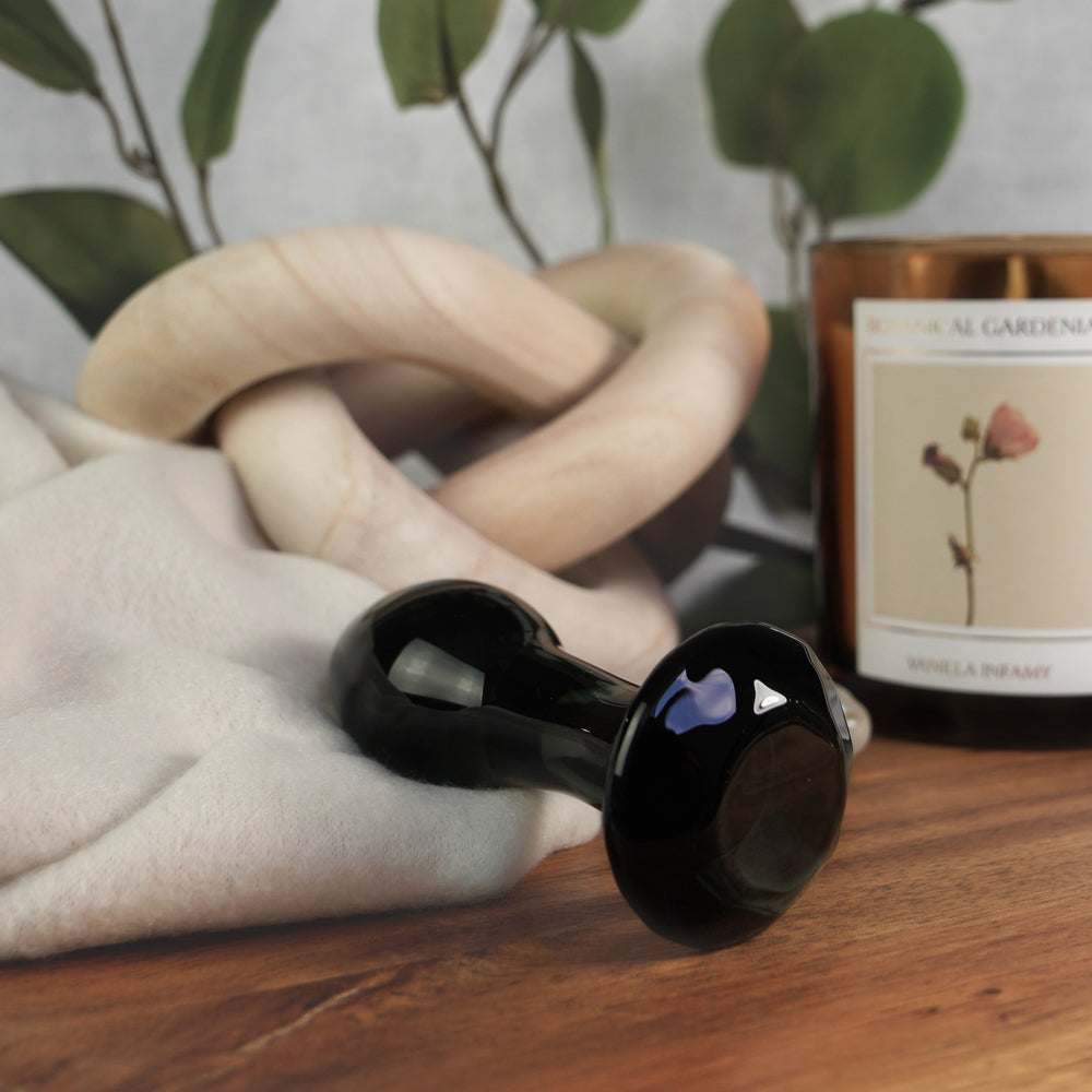 Clarity Utopian Halite Noir Glass Plug
